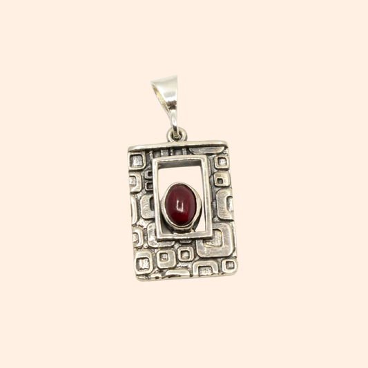 Portal of Passion – 925 Sterling Silver Necklace with Garnet Gemstone | Handcrafted Geometric Design