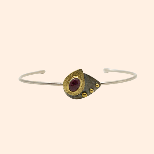 Solaris Essence – 22K Gold-Plated Sterling Silver Bracelet with Tourmaline | Handcrafted Celestial Jewelry